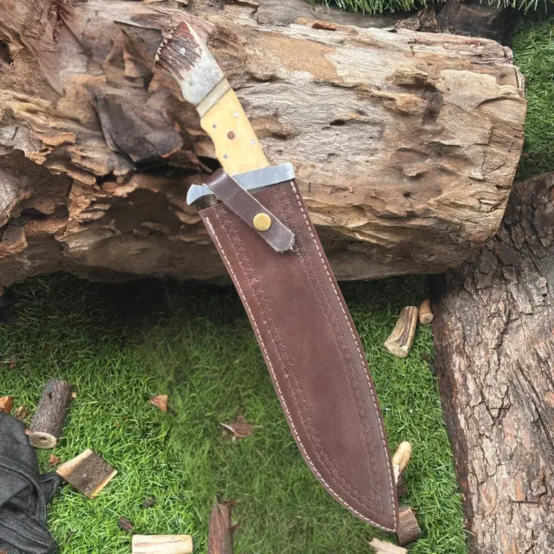 Handmade forged D2 Steel Hunting bowie Knife - crocodile dundee knife With Guard & Stag Horn Handle
