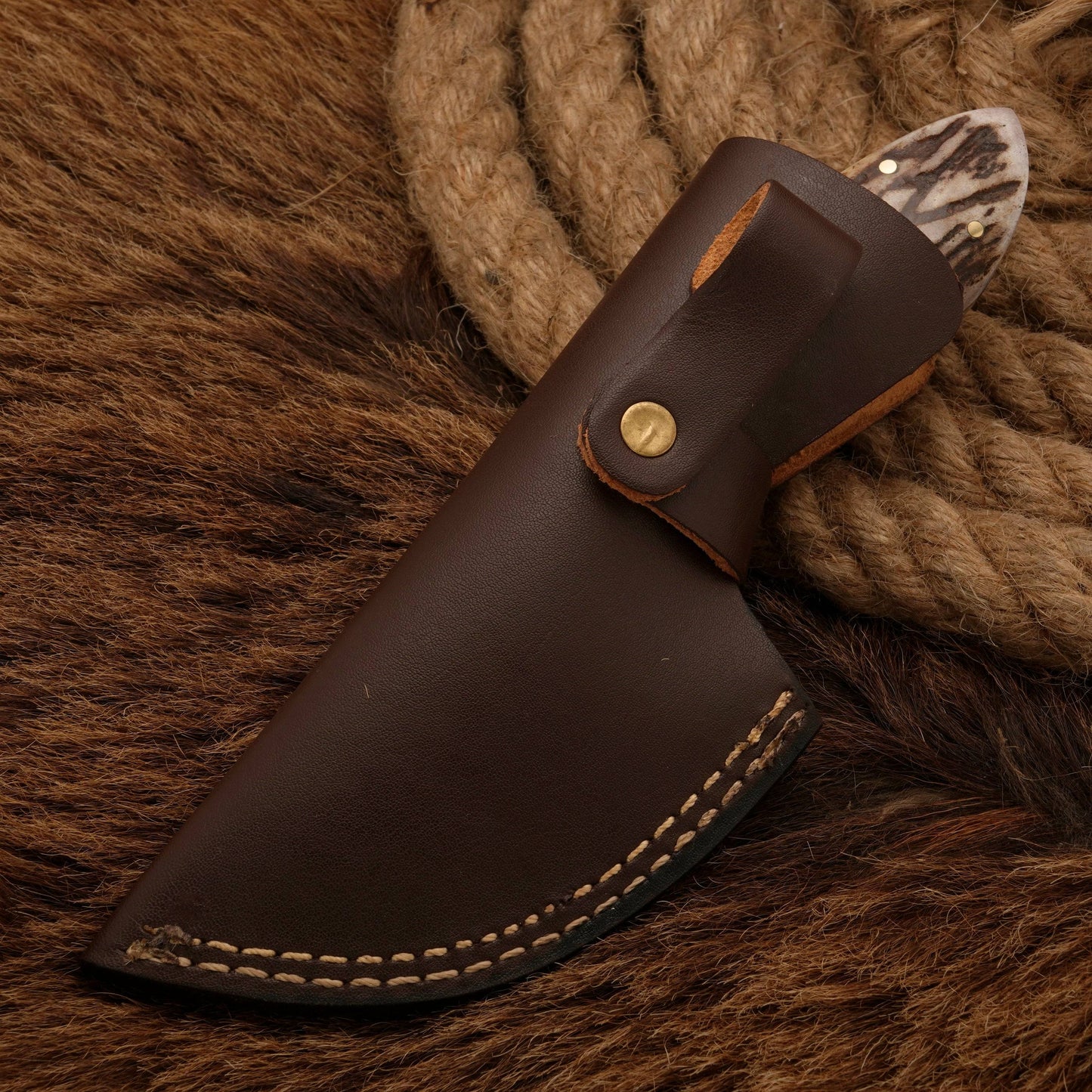 Damascus Steel Skinning Knife with Stag Horn Handle - Gut Hook - full tang - fixed blade skinner knife with stag horn handle