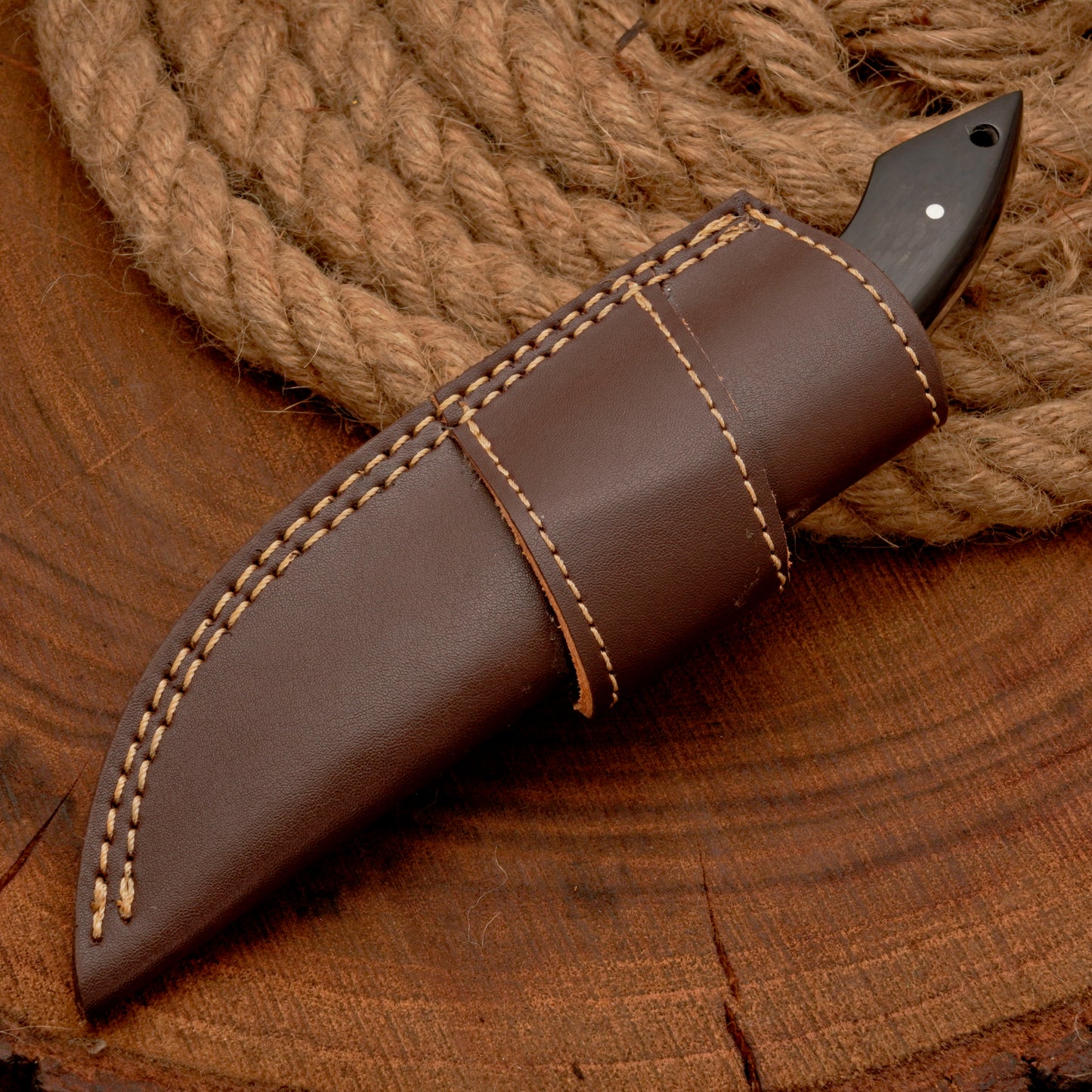 Full Tang Hand Forged Fixed Blade Damascus Steel Hunting Knife with Leather Sheath - Stag Antler handle