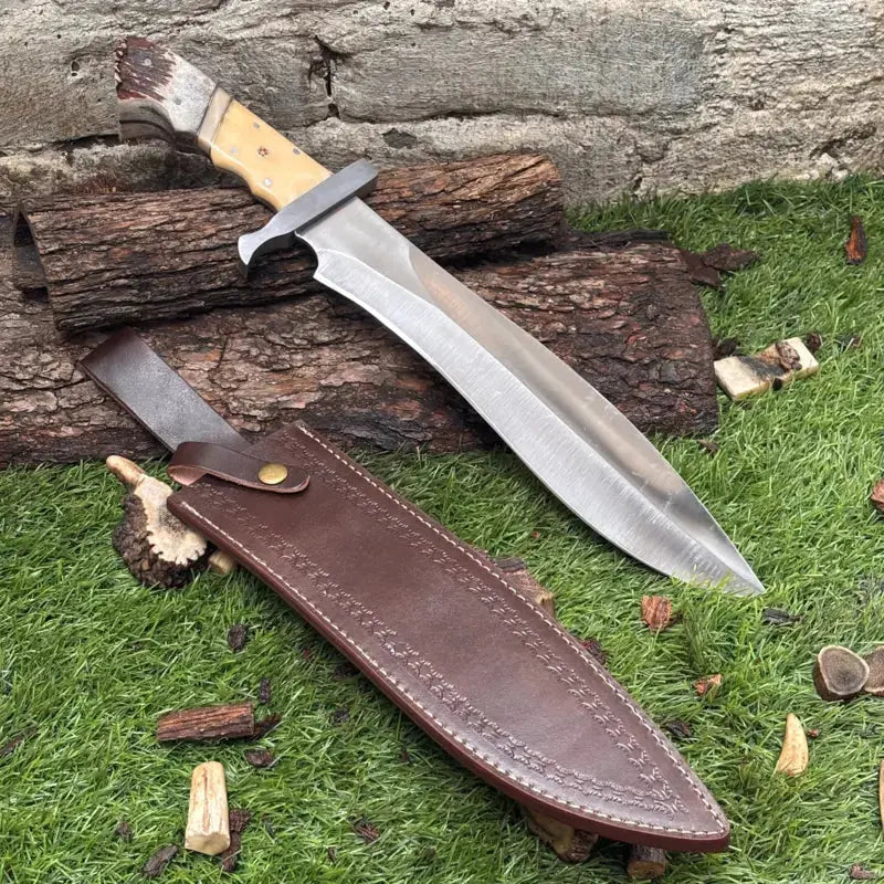 Handmade forged D2 Steel Hunting bowie Knife - crocodile dundee knife With Guard & Stag Horn Handle