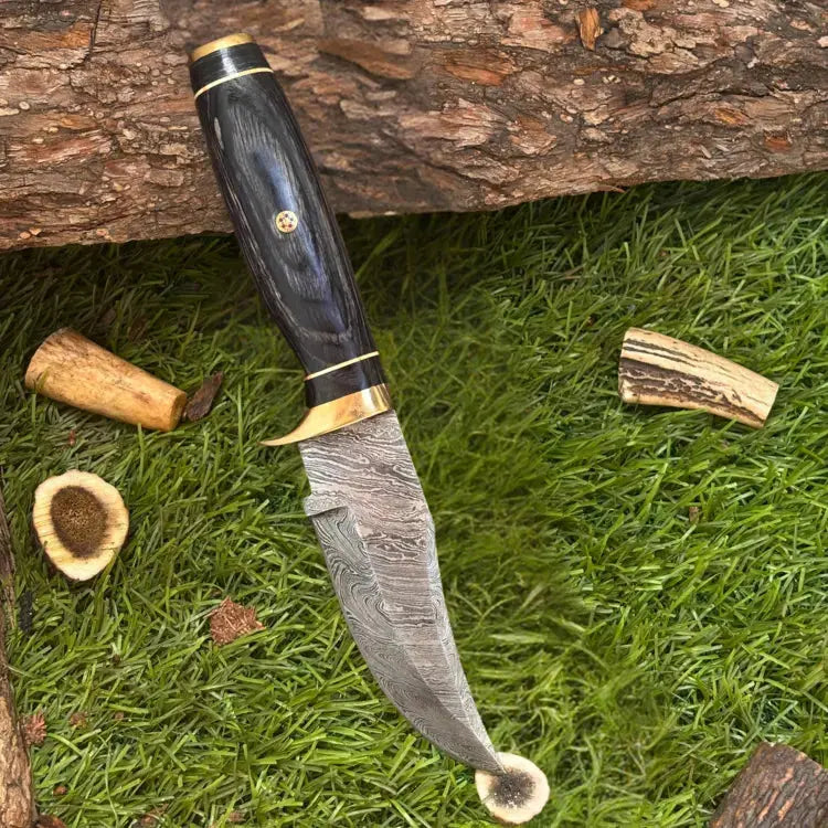CUSTOM HANDMADE FORGED DAMASCUS STEEL HUNTING Knife Brass Guard & Wood Handle Hunt Craft Knives
