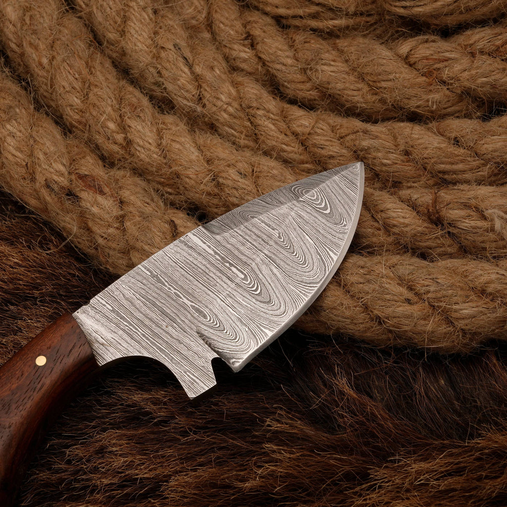 Damascus Steel Skinner sheath Knife - Rosewood Handle - Full Tang - fixed blade skinner knife - full tang - hunting skinner knife