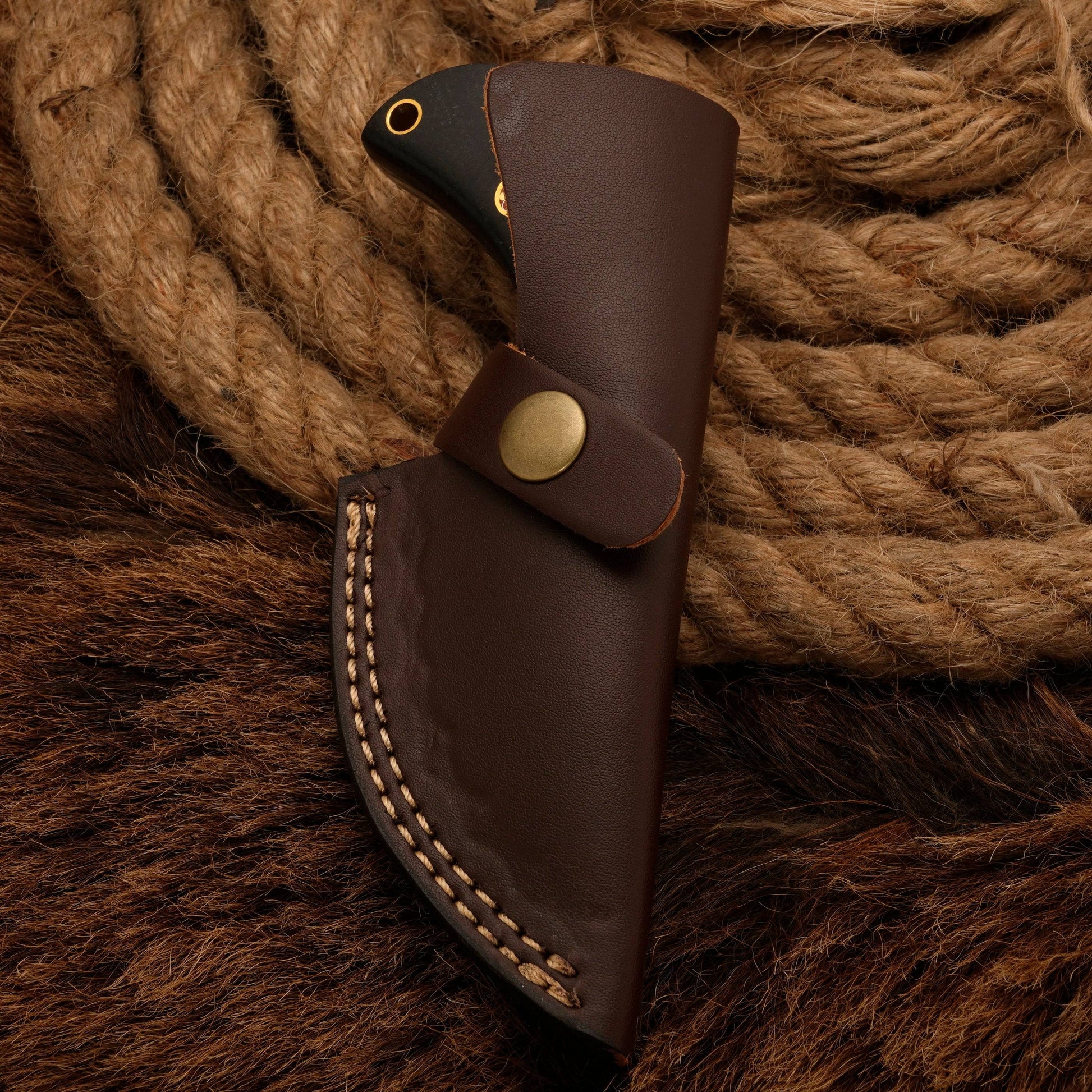 Damascus Steel Skinning Knife - Hunting knife with Micarta Handle