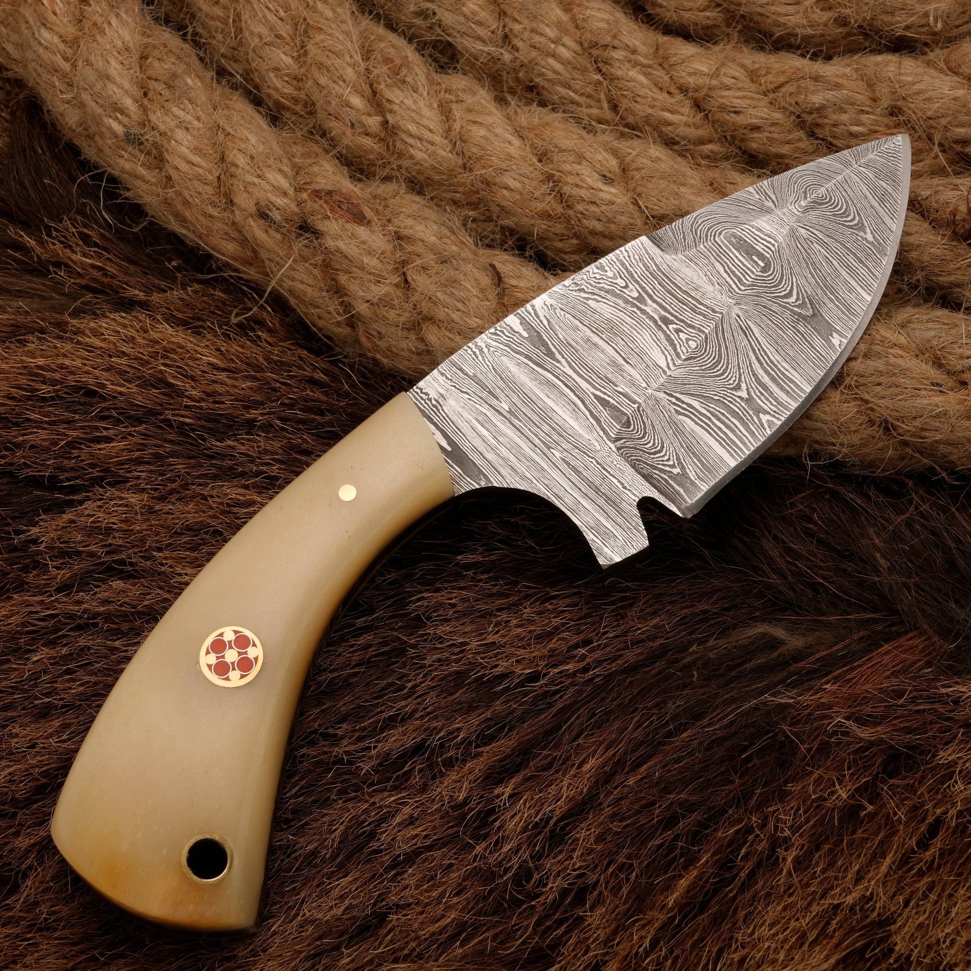 Handmade Damascus Steel Hunting Skinner Knife -Bone Handle - Full Tang - fixed blade