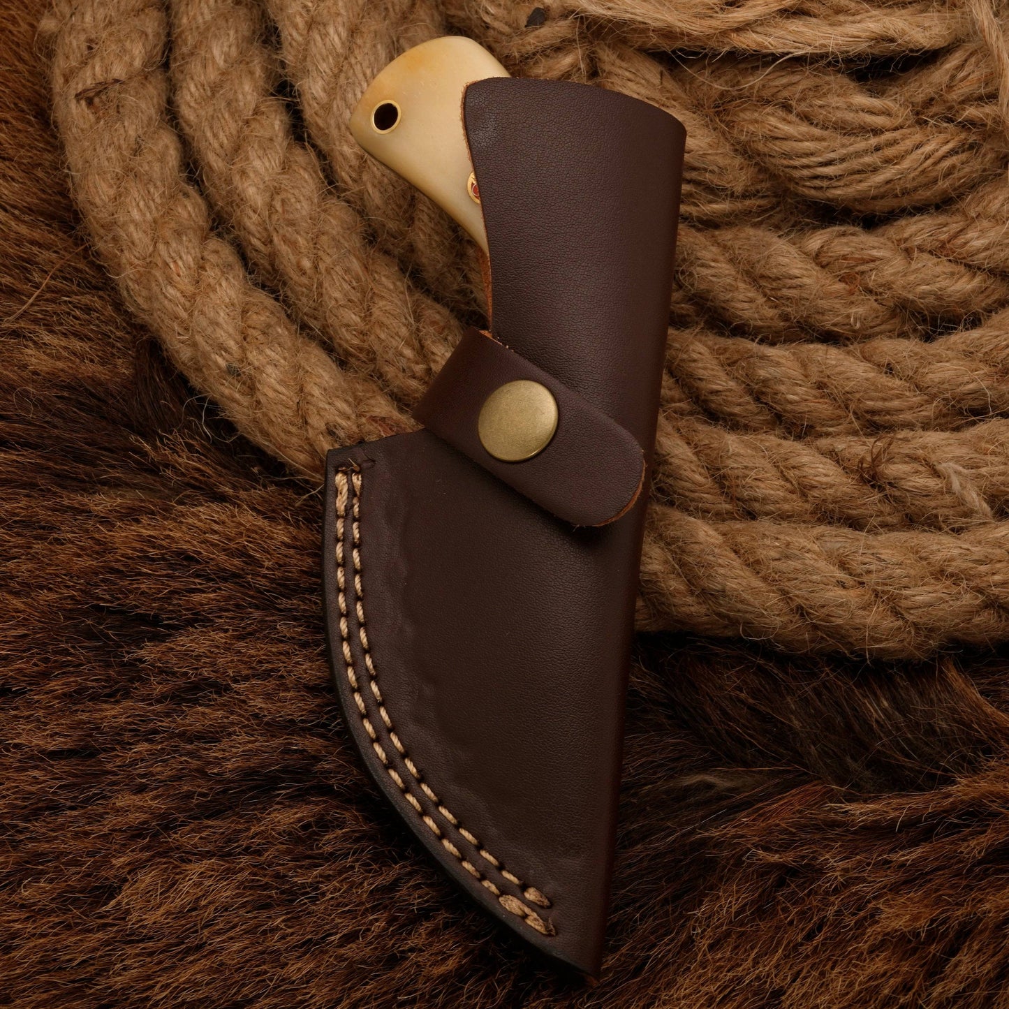 Handmade Damascus Steel Hunting Skinner Knife -Bone Handle - Full Tang - fixed blade