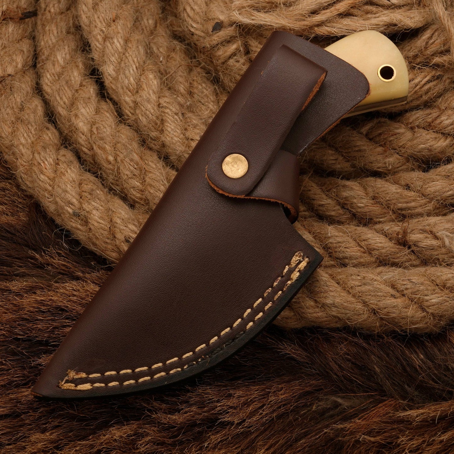 Handmade Damascus Steel Hunting Skinner Knife -Bone Handle - Full Tang - fixed blade