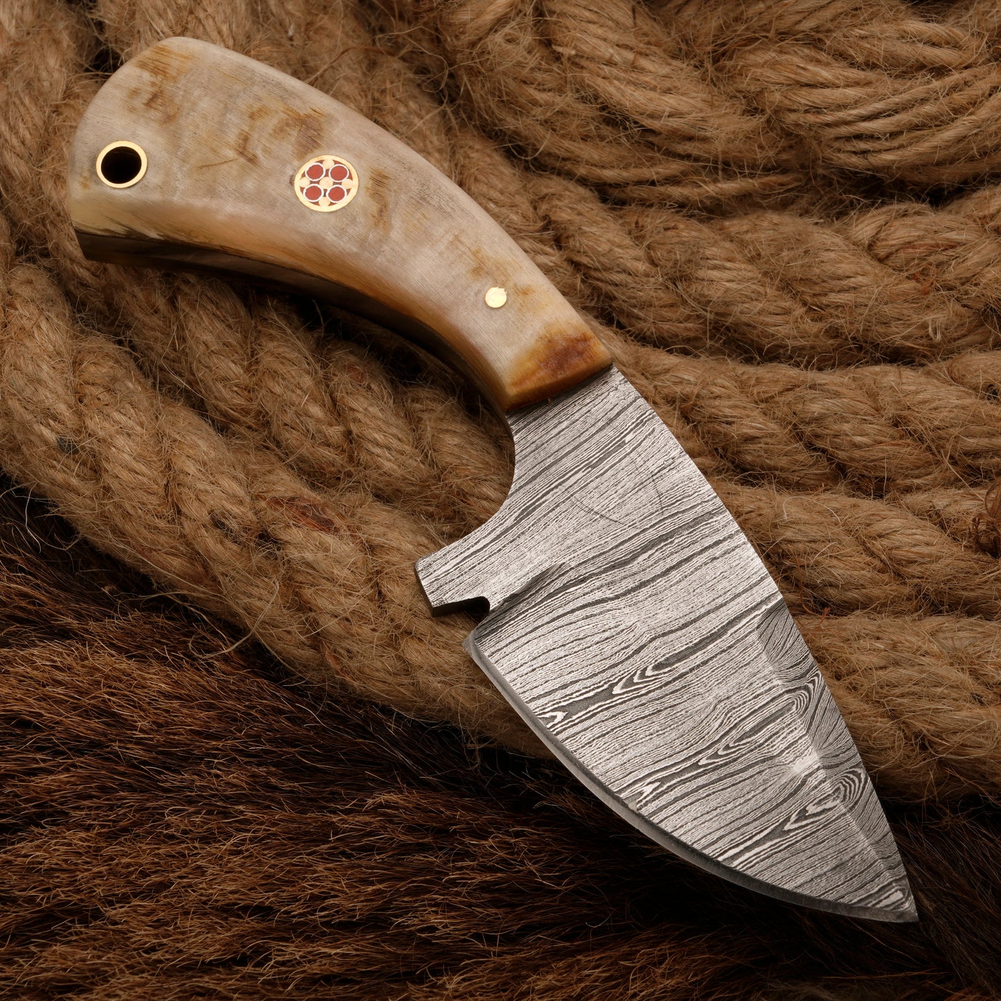 Handmade Damascus Steel Skinner Knife - Ram Horn Handle - Full Tang skinning knife - fixed blade knife