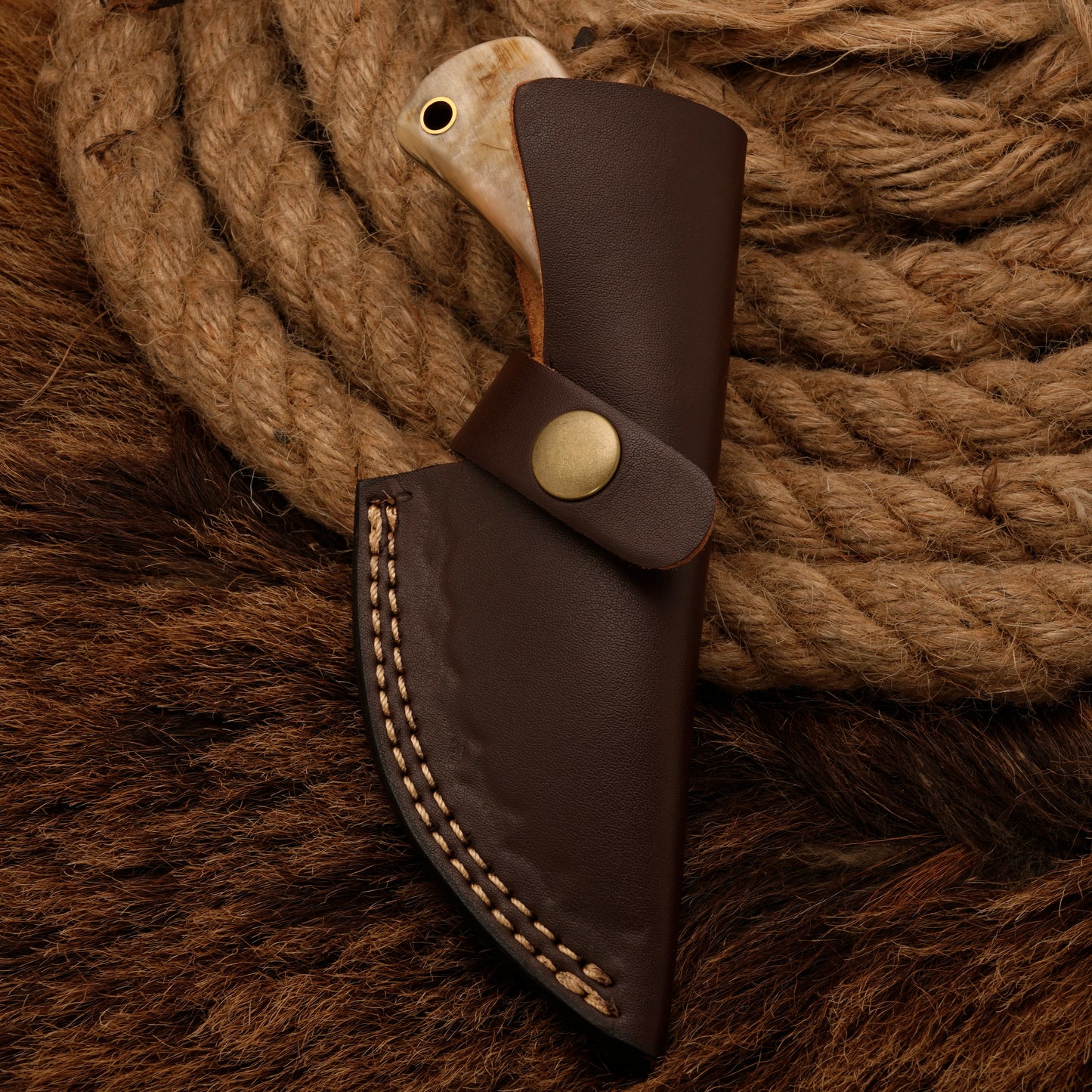 Handmade Damascus Steel Skinner Knife - Ram Horn Handle - Full Tang skinning knife - fixed blade knife