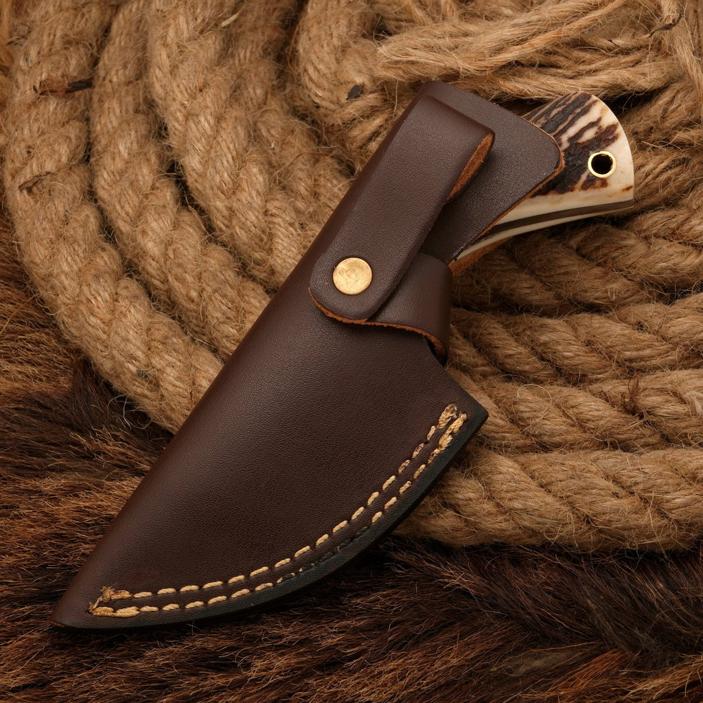 Damascus Steel Skinner hunter Knife - Stag Antler Handle - Full Tang - fixed blade hunting knife