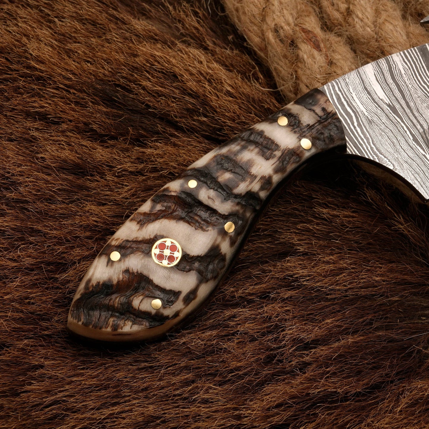 Gut Hook Knife - Precision Damascus steel Skinning knife - handmade forged skinner knife - fixed blade knife full tang