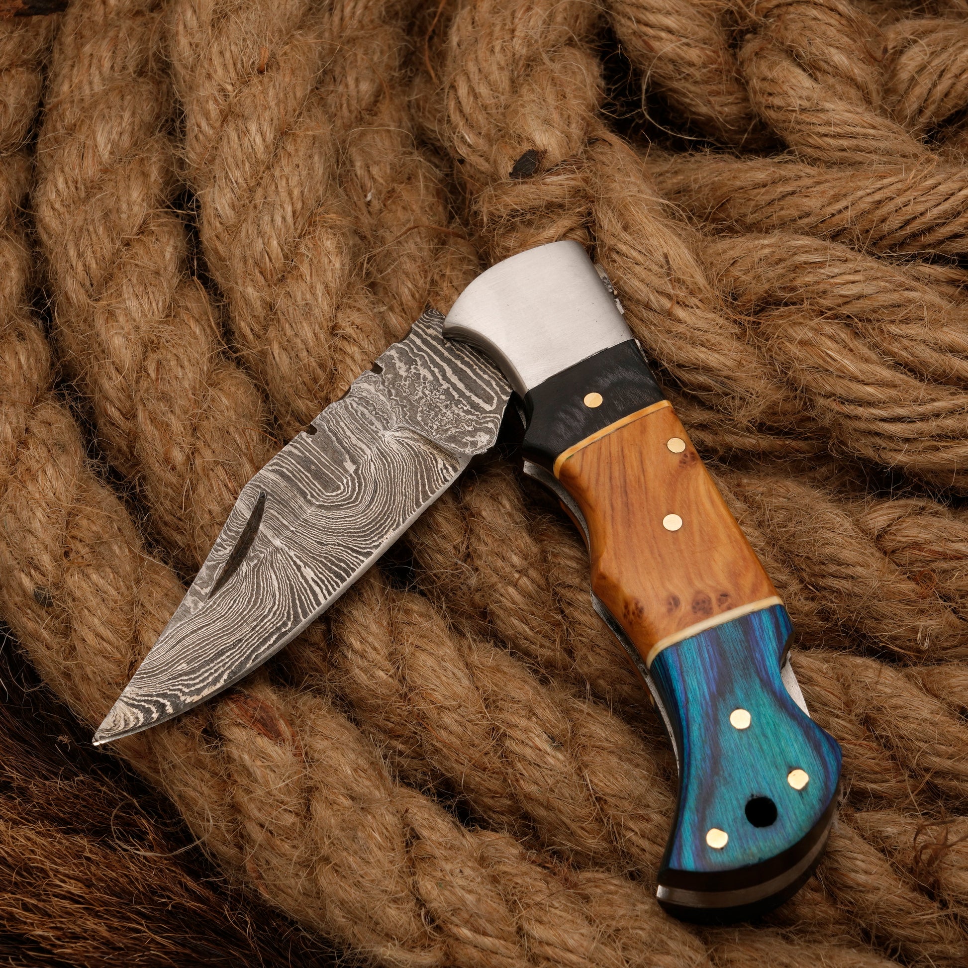 7" hand forged Damascus Steel Hunting Pocket Knife - Camping Folding Blade w/ Pakka & Olive Wood Handle