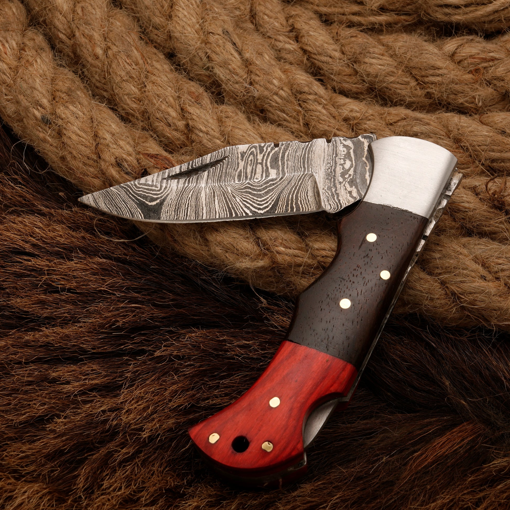 Handmade Damascus Steel Hunting Pocket Knife - Camping Folding Blade with Pakka & Rose Wood Handle