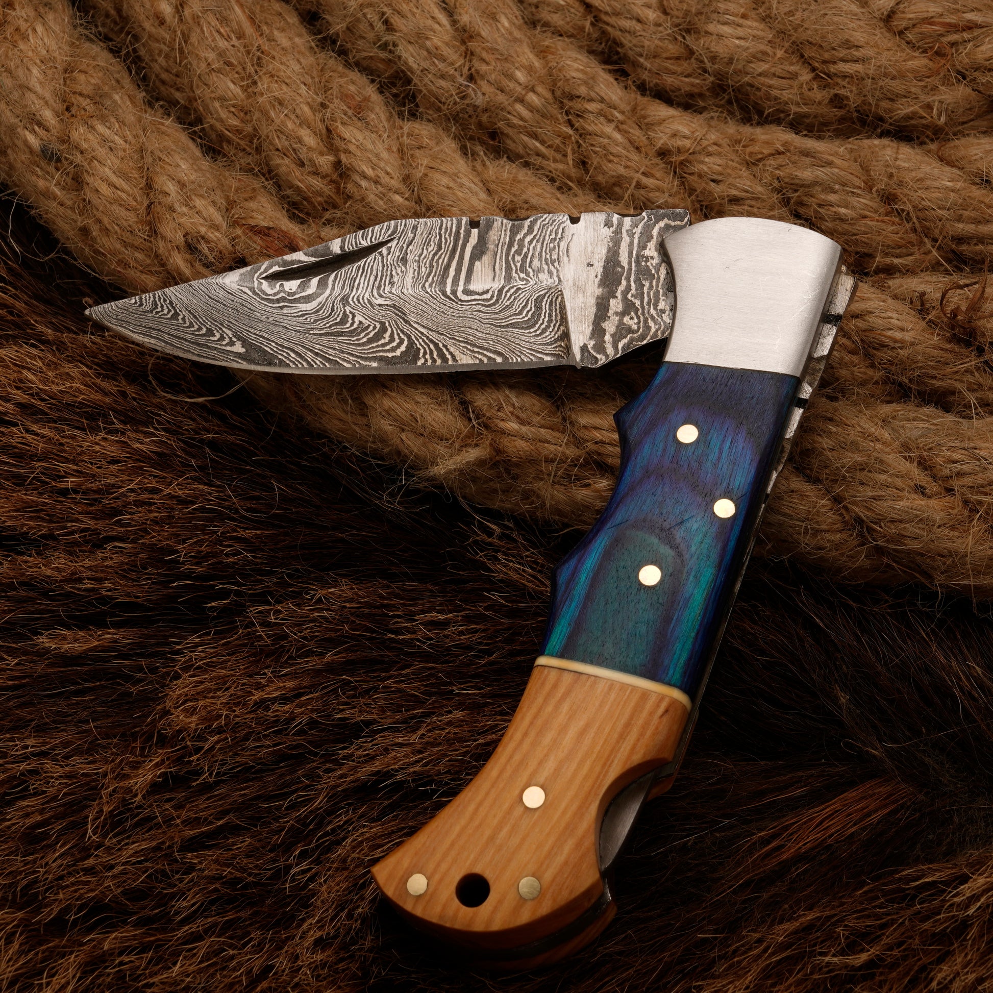 Damascus Steel Folding Pocket Knife - Folding knife with Pakka Wood