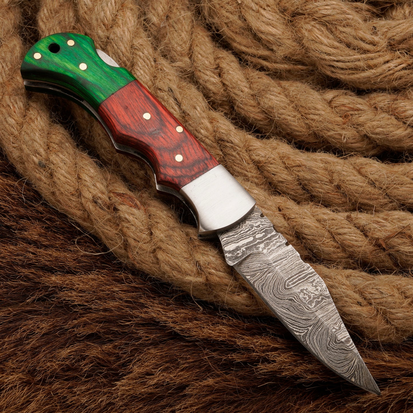 Hand-forged Damascus Steel Hunting Pocket Knife EDC -Camping knife-back lock Folding knife W/ Pakka Wood Handle