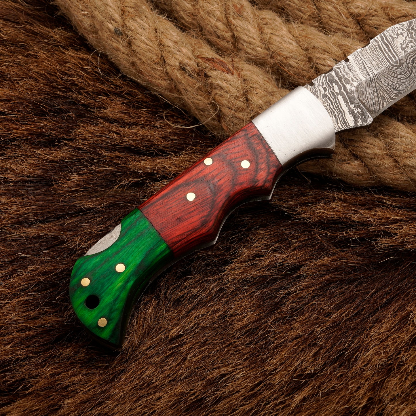 Hand-forged Damascus Steel Hunting Pocket Knife EDC -Camping knife-back lock Folding knife W/ Pakka Wood Handle