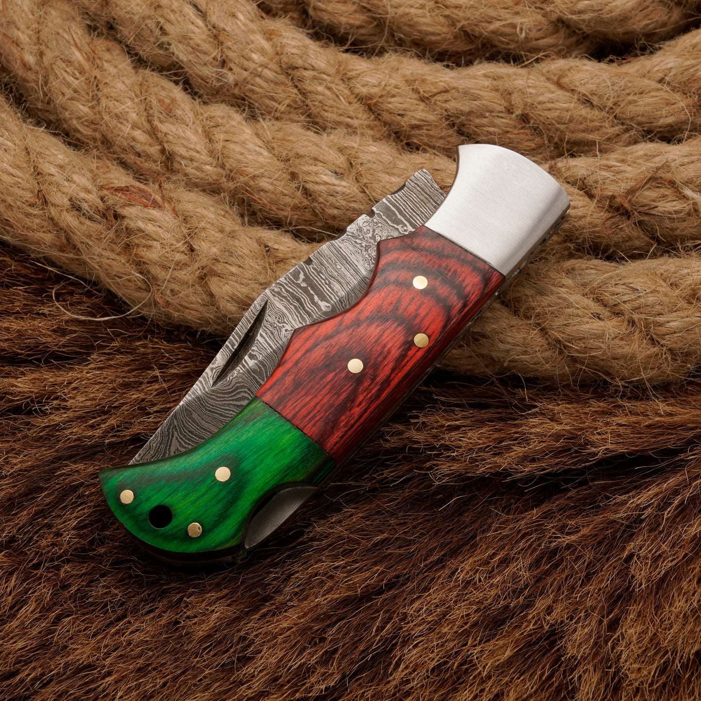 Hand-forged Damascus Steel Hunting Pocket Knife EDC -Camping knife-back lock Folding knife W/ Pakka Wood Handle