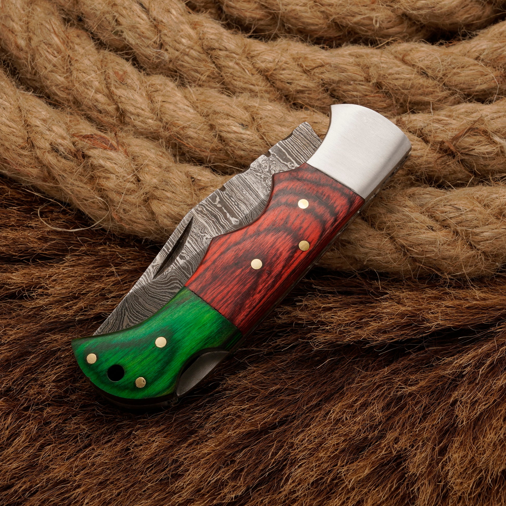 Hand-forged Damascus Steel Hunting Pocket Knife EDC -Camping knife-back lock Folding knife W/ Pakka Wood Handle