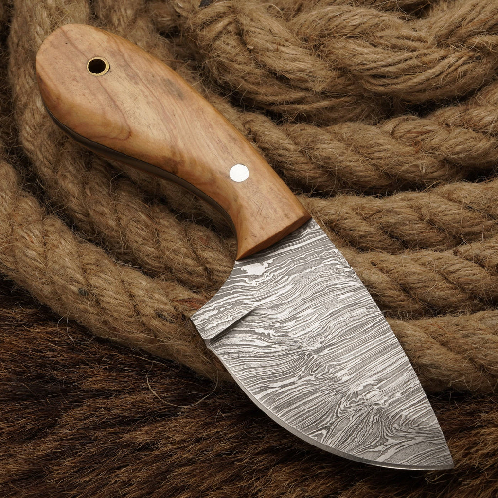 Deer Skinning Knife-Hand forged Damascus Steel skinner knife full tang