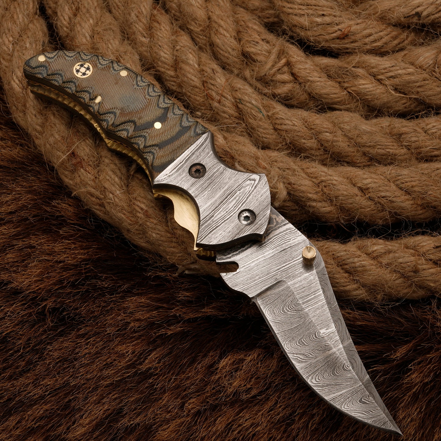 Handmade Damascus Steel Hunting Pocket Knife - Camping Knife with Damascus Steel Bolster