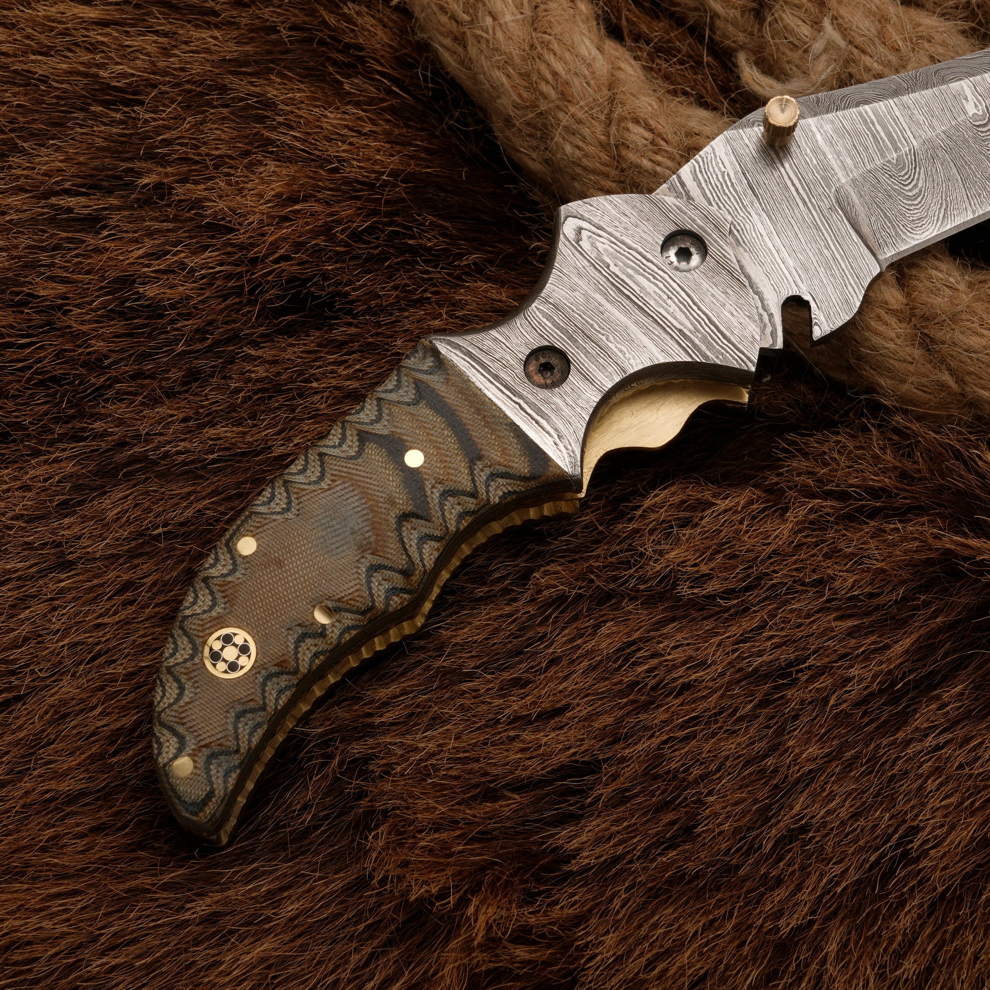 Handmade Damascus Steel Hunting Pocket Knife - Camping Knife with Damascus Steel Bolster