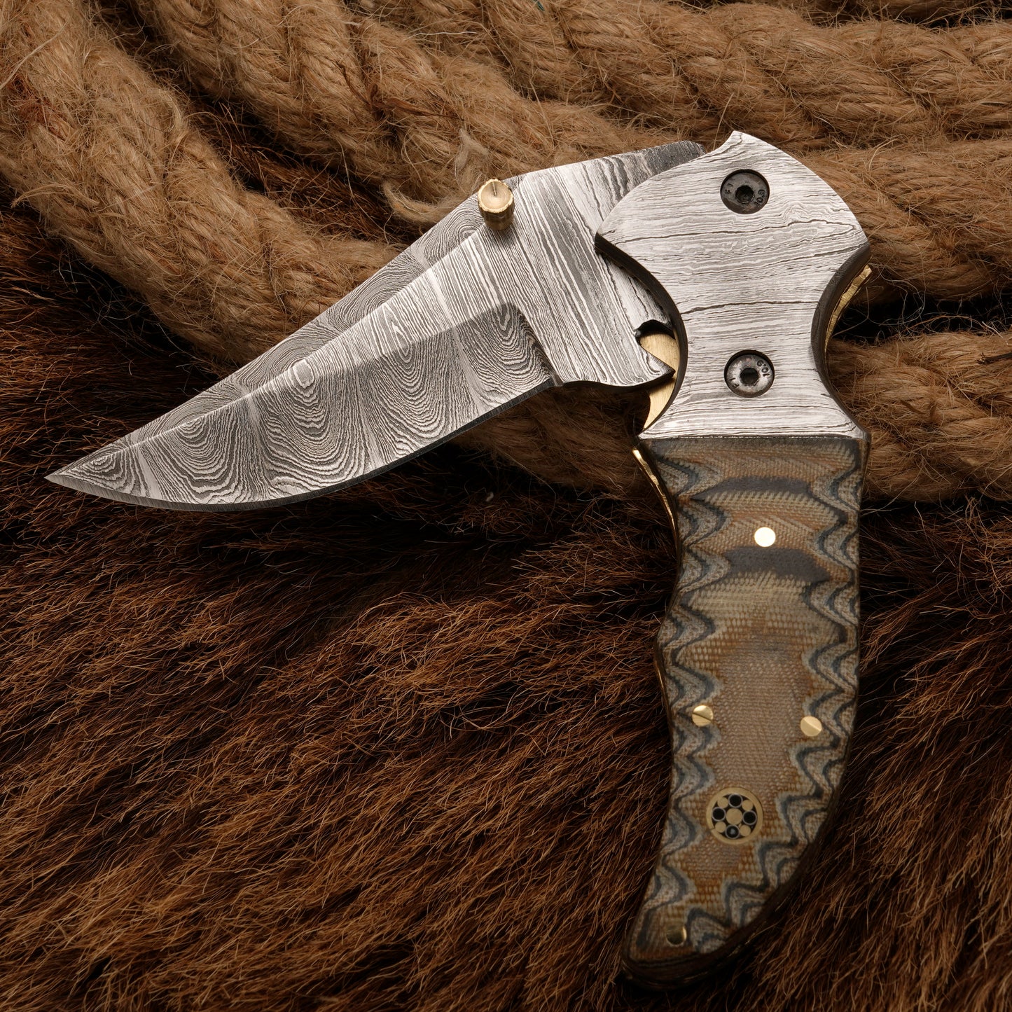 Handmade Damascus Steel Hunting Pocket Knife - Camping Knife with Damascus Steel Bolster