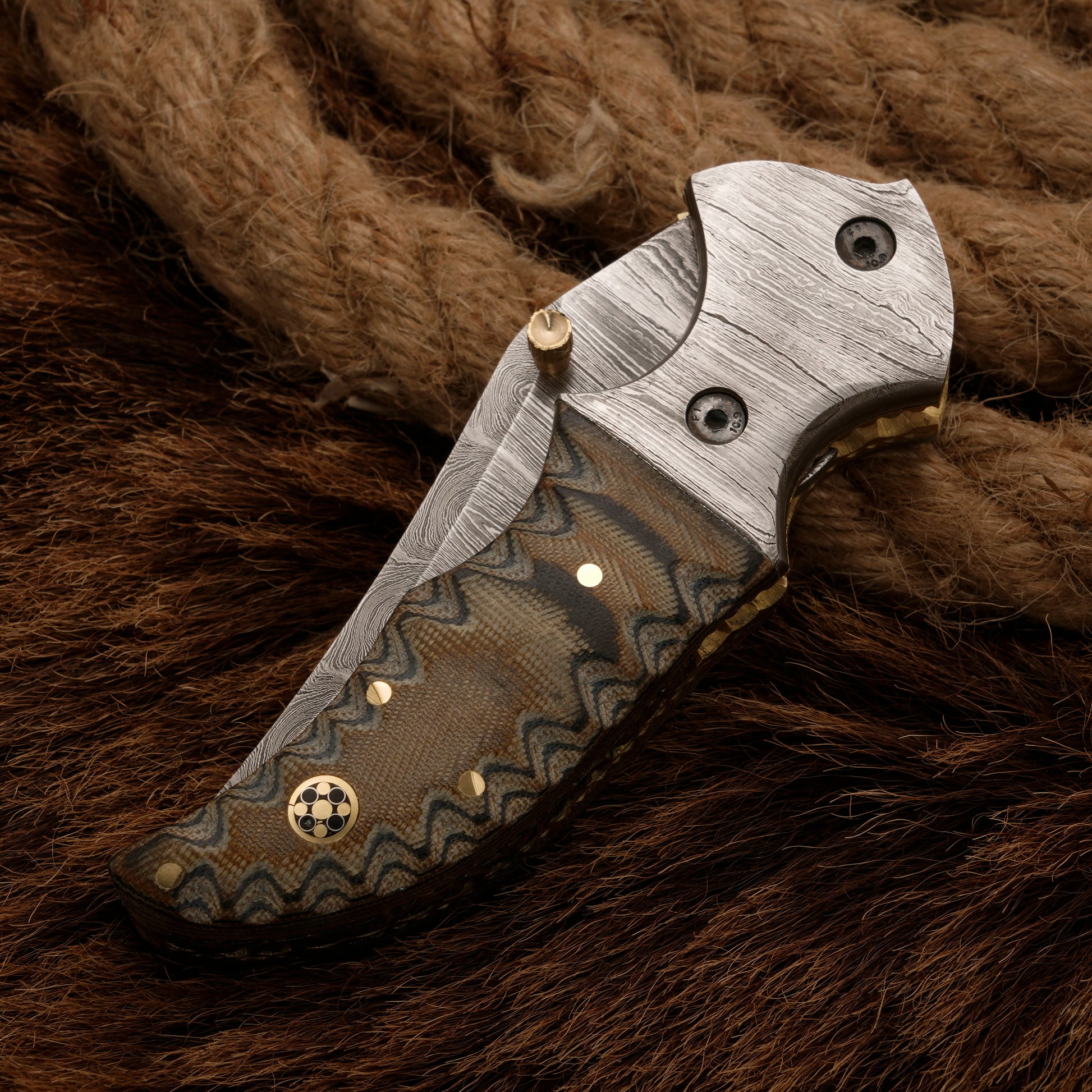 Handmade Damascus Steel Hunting Pocket Knife - Camping Knife with Damascus Steel Bolster