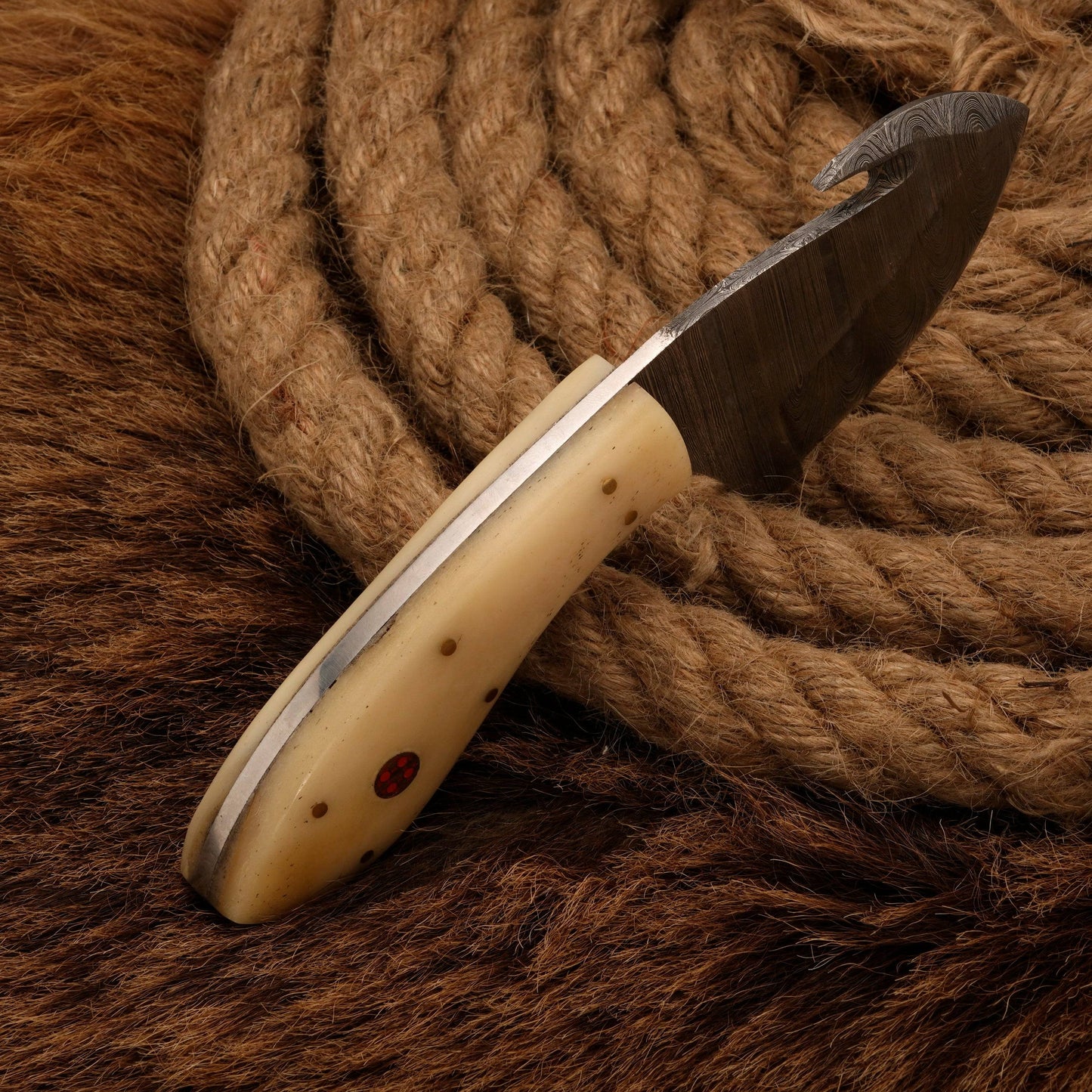 Handmade forged Damascus steel gut hook Skinning Knife | Skinner knife