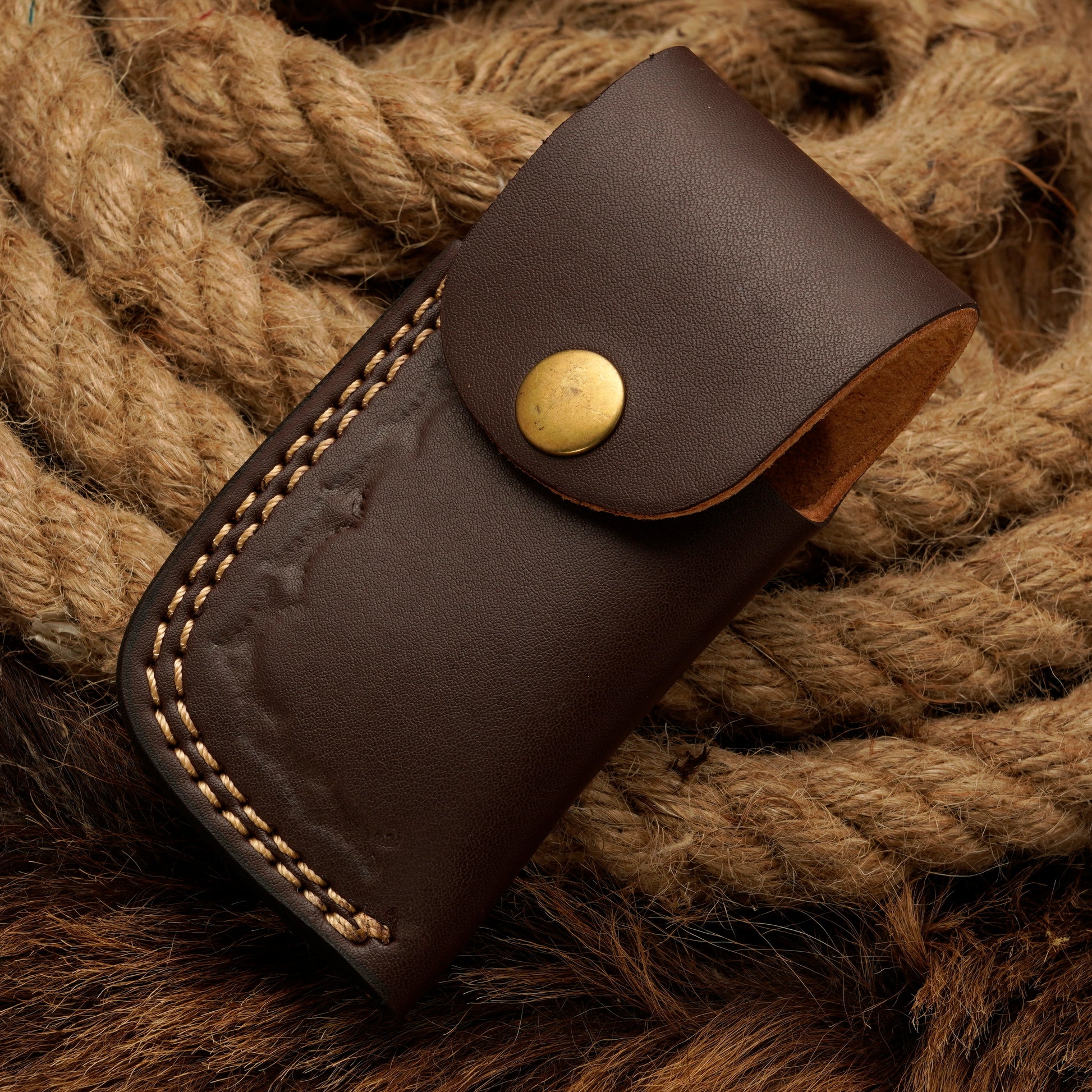 Hand-forged Damascus Steel Hunting Pocket Knife EDC -Camping knife-back lock Folding knife W/ Pakka Wood Handle