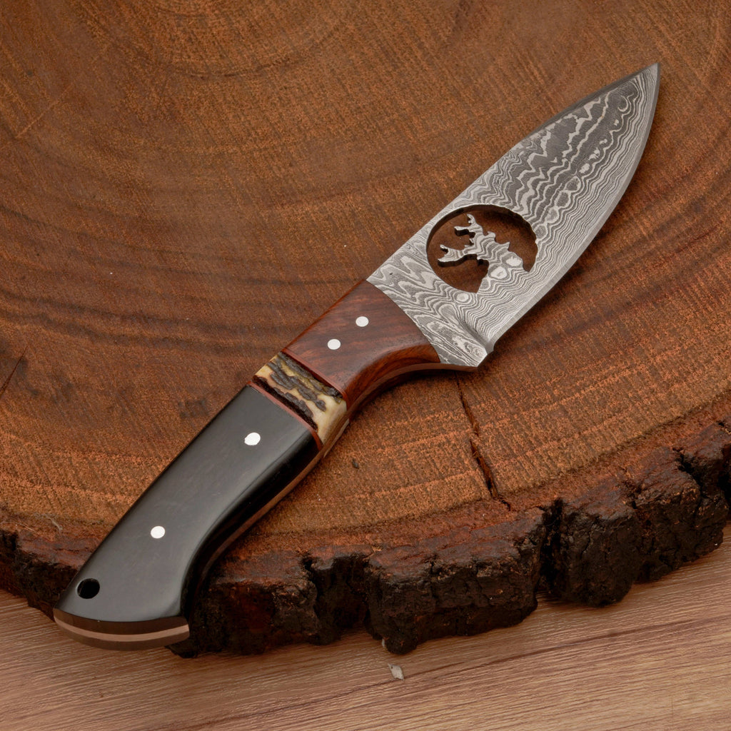 Full Tang Hand Forged Fixed Blade Damascus Steel Hunting Knife with Leather Sheath - Stag Antler handle