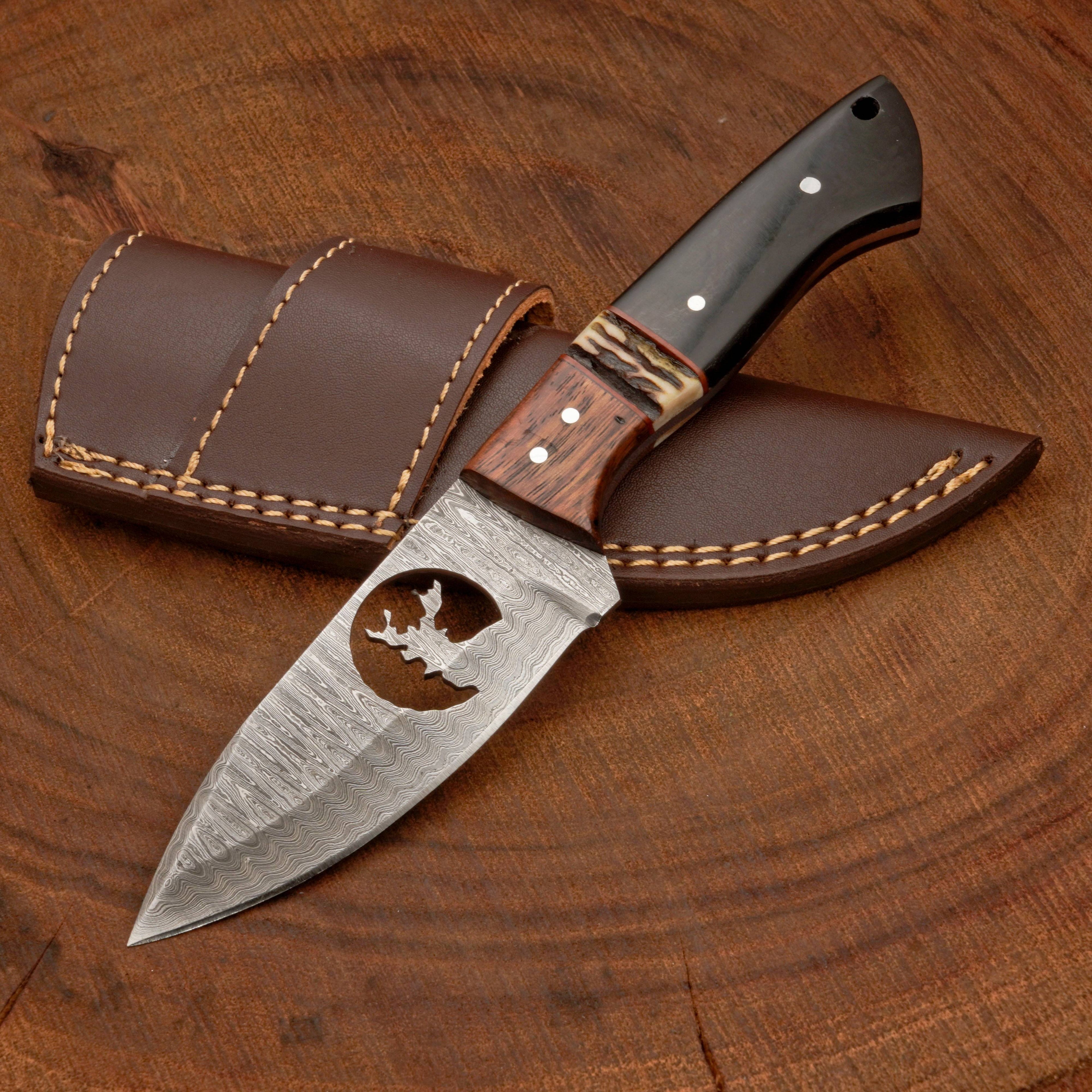 Full Tang Hand Forged Fixed Blade Damascus Steel Hunting Knife with Leather Sheath - Stag Antler handle