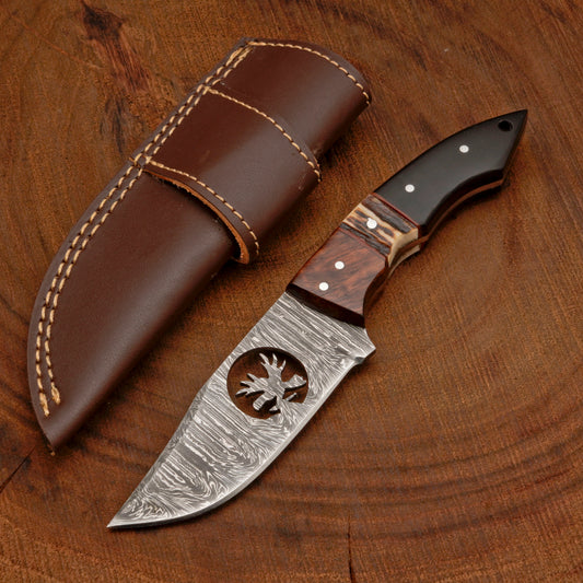Full Tang Hand Forged Fixed Blade Damascus Steel Hunting Knife with Leather Sheath - Stag Antler handle