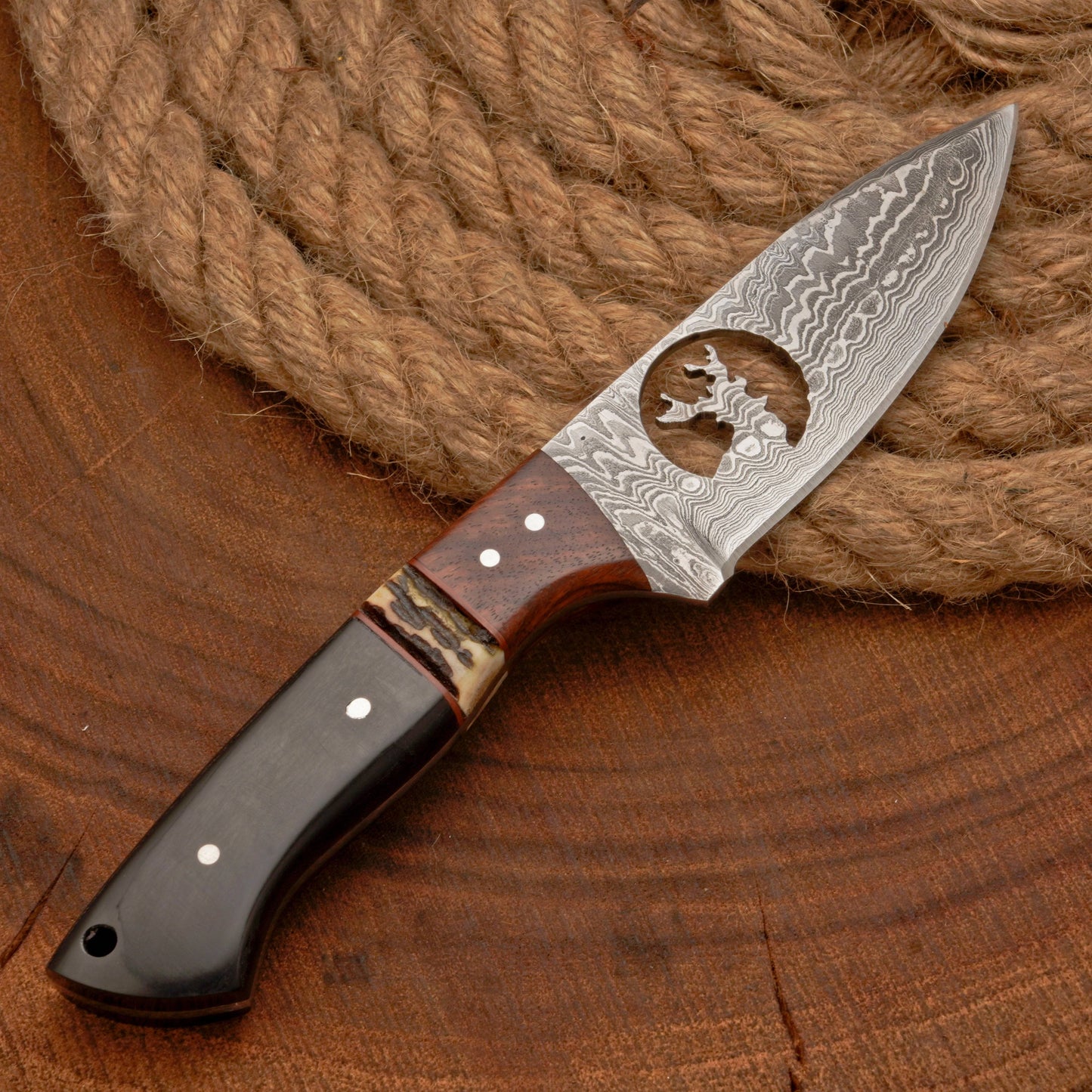 Full Tang Hand Forged Fixed Blade Damascus Steel Hunting Knife with Leather Sheath - Stag Antler handle