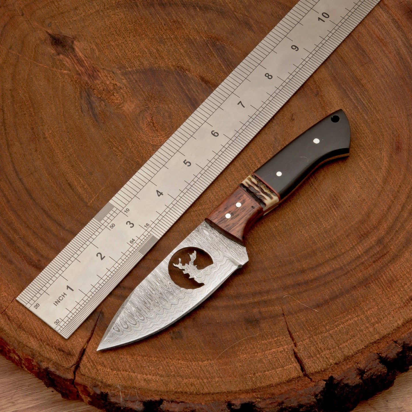 Full Tang Hand Forged Fixed Blade Damascus Steel Hunting Knife with Leather Sheath - Stag Antler handle