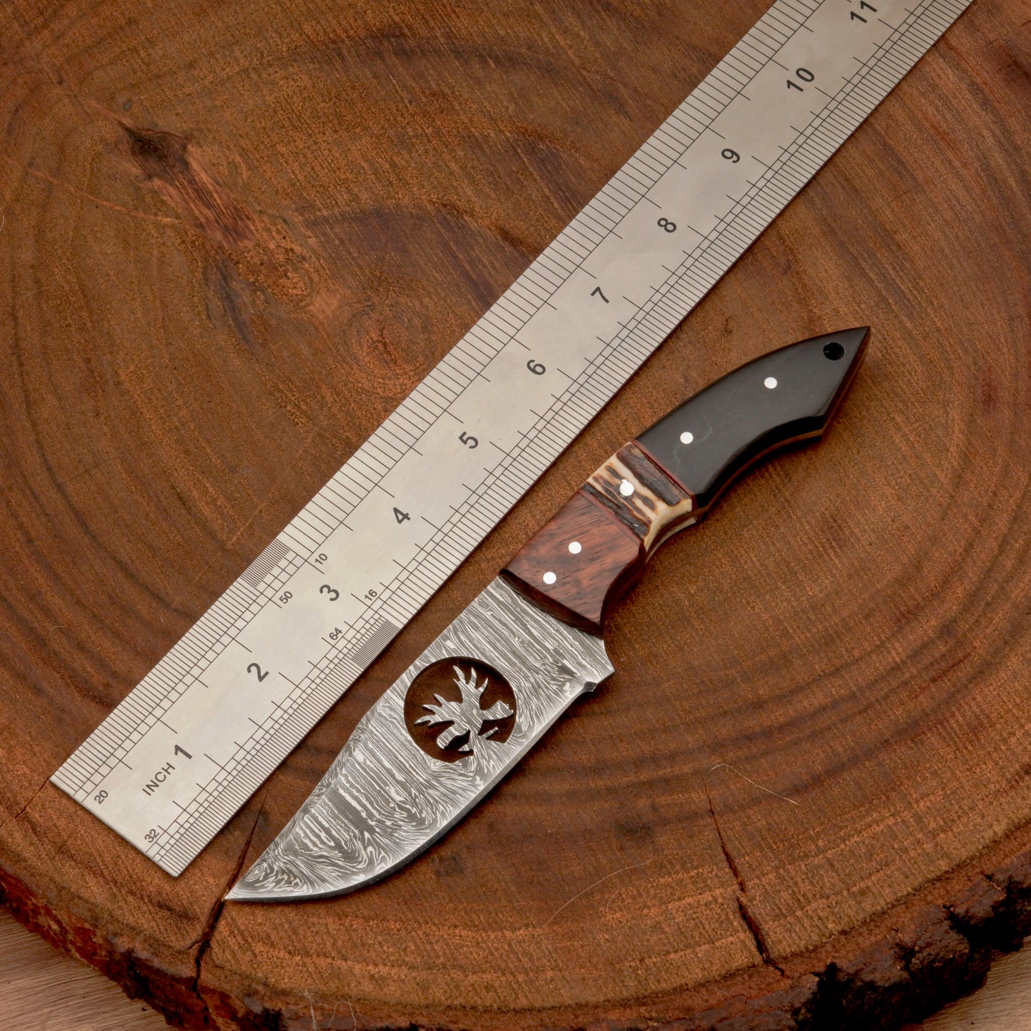 Full Tang Hand Forged Fixed Blade Damascus Steel Hunting Knife with Leather Sheath - Stag Antler handle