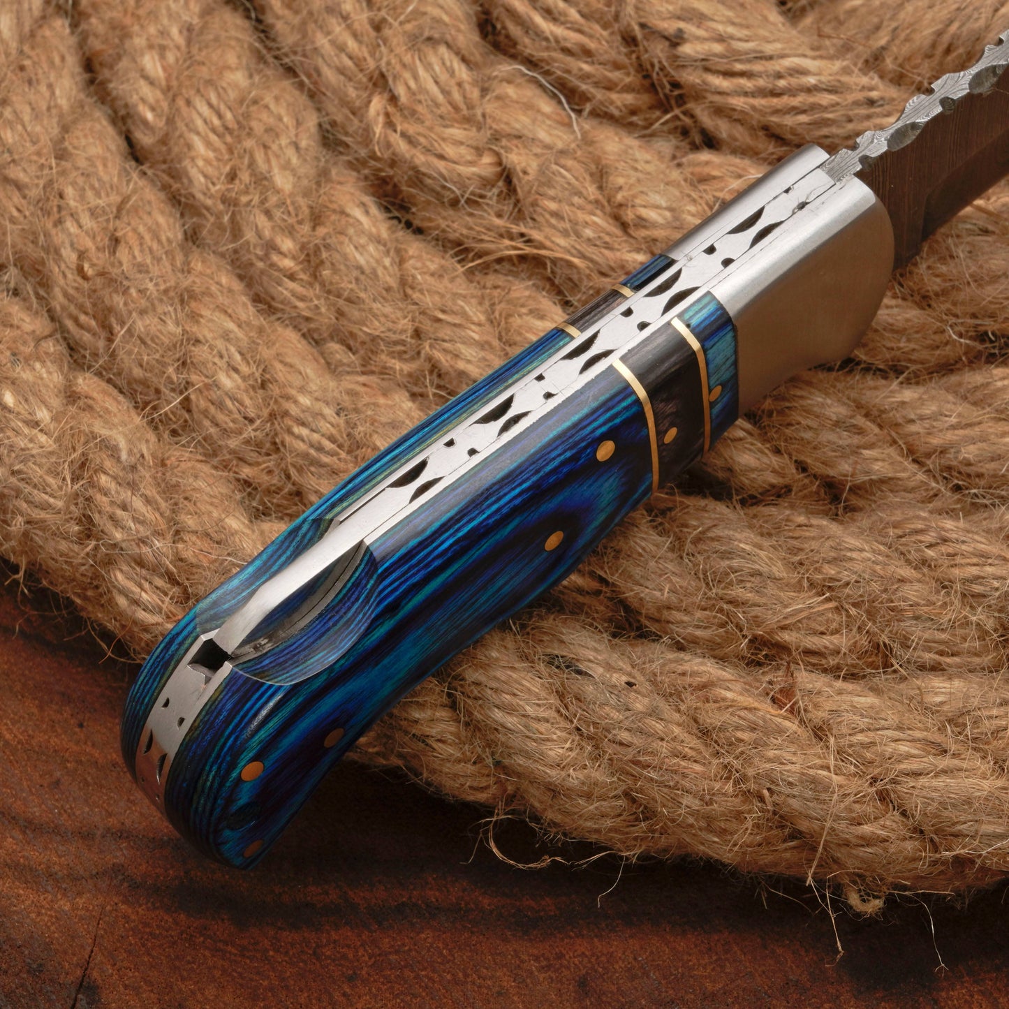 Handmade Damascus Steel Hunting Pocket Knife Camping Folding Blade With Wood Handle