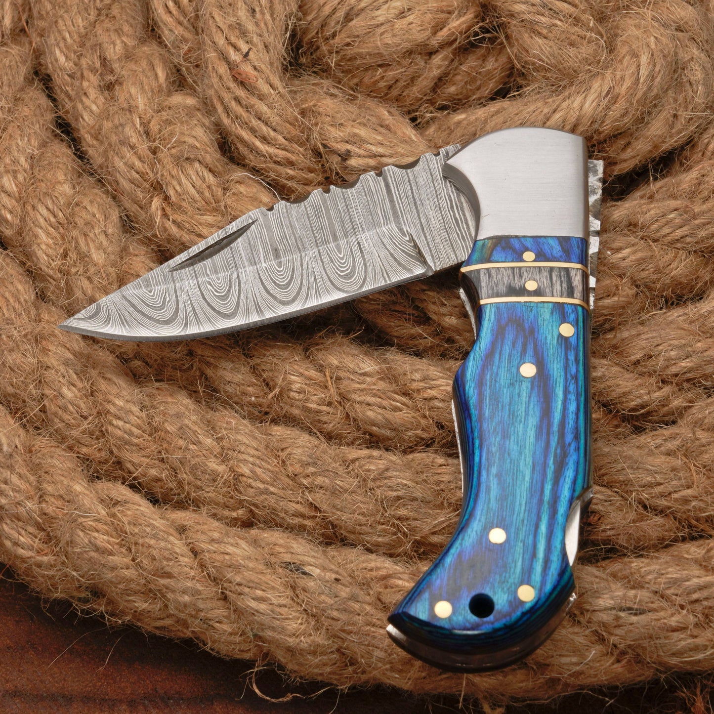 Handmade Damascus Steel Hunting Pocket Knife Camping Folding Blade With Wood Handle
