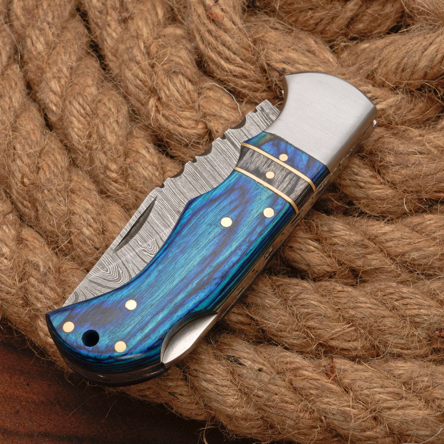 Handmade Damascus Steel Hunting Pocket Knife Camping Folding Blade With Wood Handle