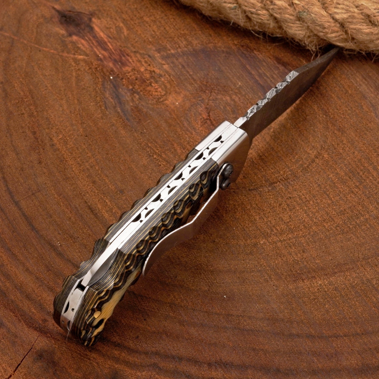 7" Handmade Damascus Hunting Pocket Knife with Clip—Folding Camping Blade