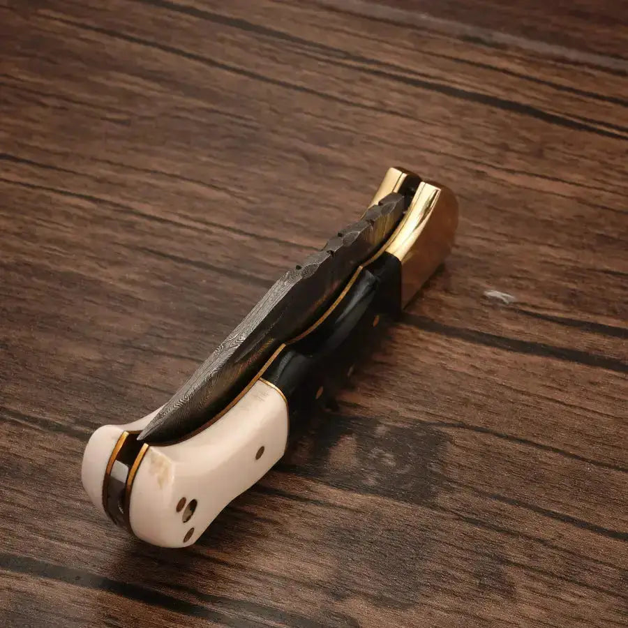 Handmade Damascus Steel Hunting Pocket Knife - Camping Folding Blade With Brass Bolster - Hunt Craft Knives