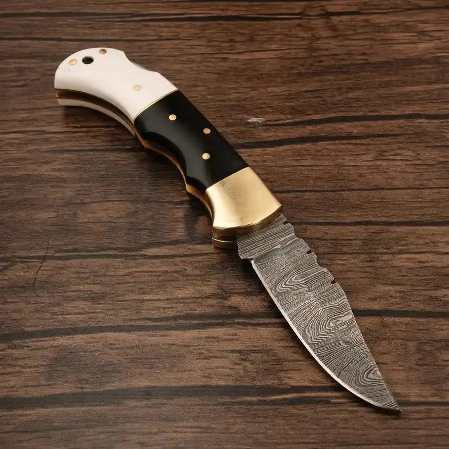 Handmade Damascus Steel Hunting Pocket Knife - Camping Folding Blade With Brass Bolster - Hunt Craft Knives