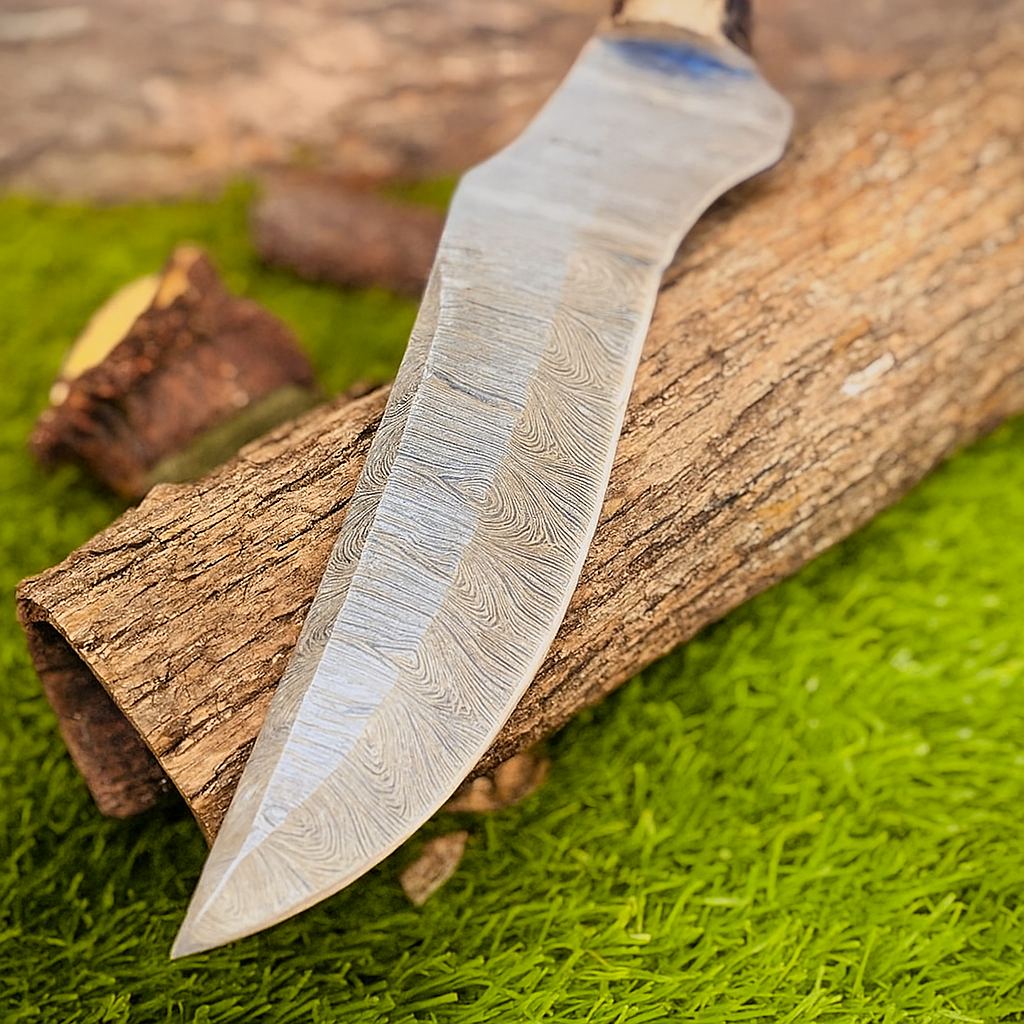 15" Custom Handmade Forged Damascus Steel Survival Hunting bowie Knife - Stag Horn Handle